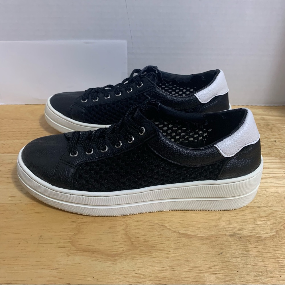 Steve Madden Napa Natural Comfort Black Leather Mesh Lace up Sneakers 6.5M